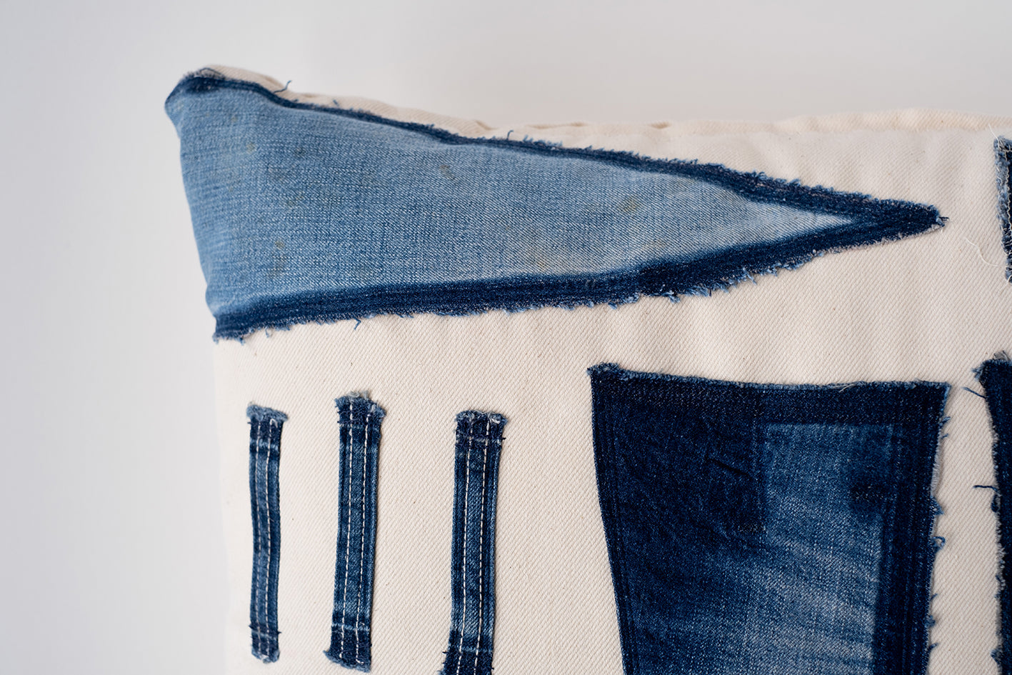 Panel design RW CUSHION<White>