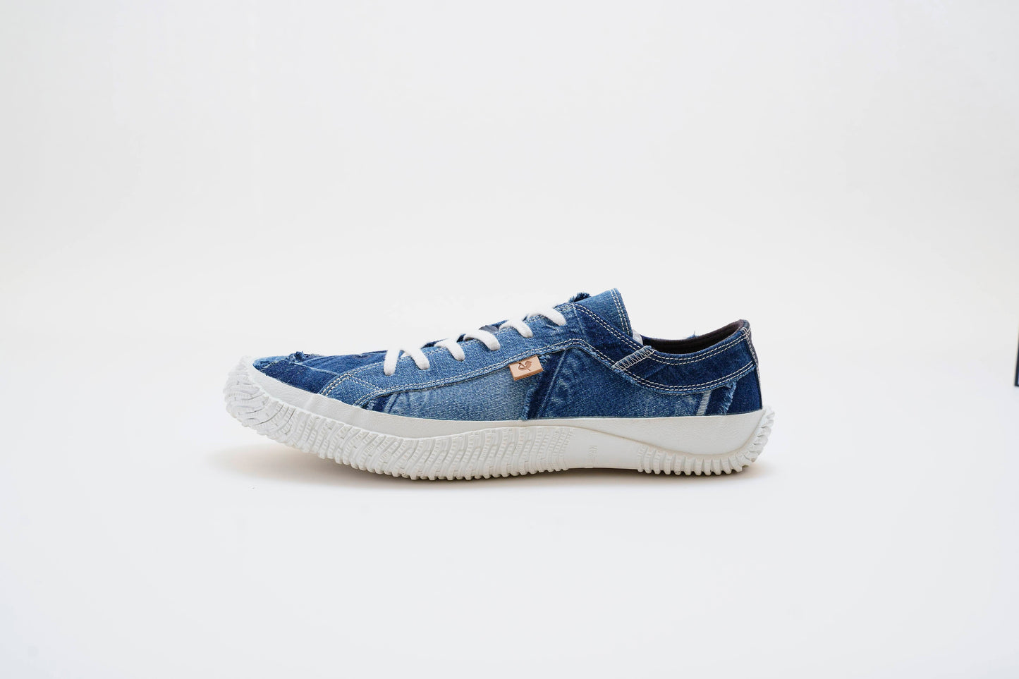 57h shoes - LOW <SPINGLE MOVE>